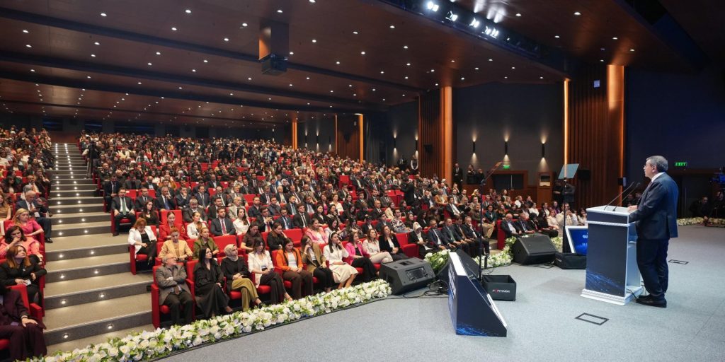 Çocuklarımızı peşinen yargılayan bir dile asla izin veremeyiz